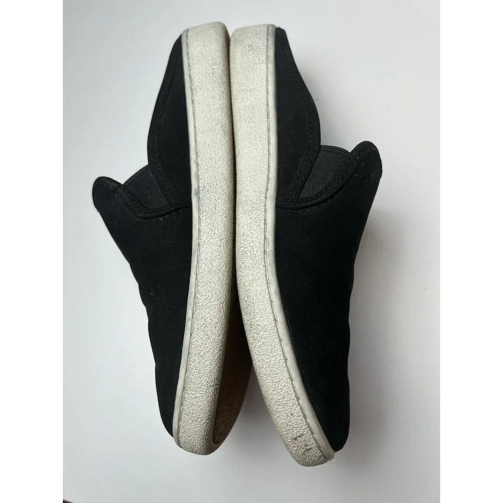 UGG Womens Gene Sneakers Black 1098529 Low Top Round Toe Slip On Shoes Size 8